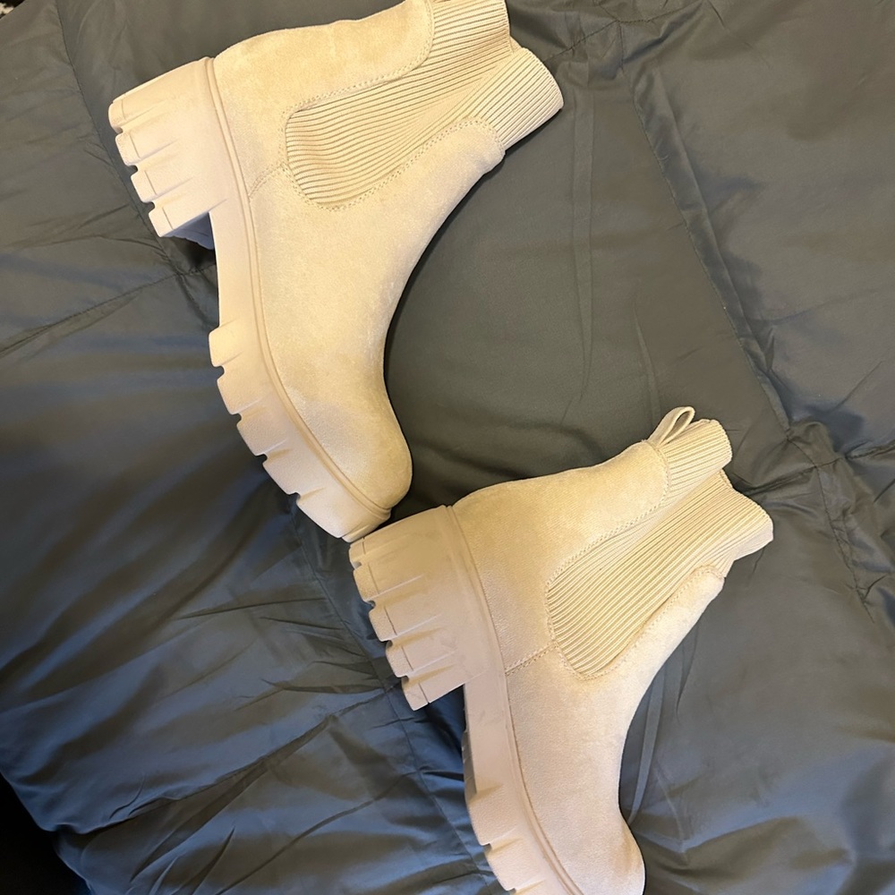 brand new ankle booties